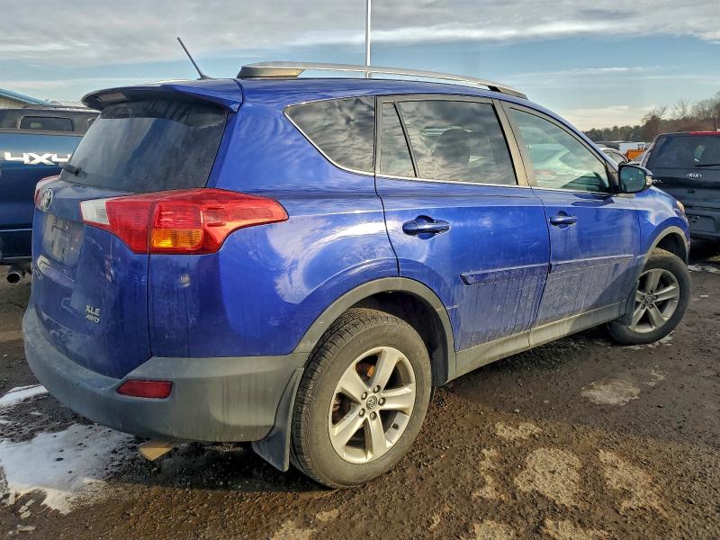 Фото 3 - TOYOTA RAV4