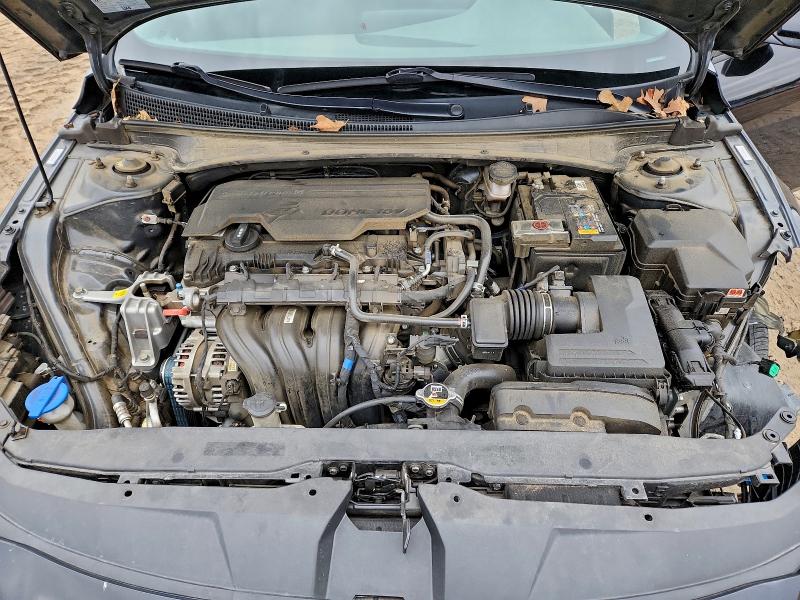 Фото 11 - HYUNDAI ELANTRA