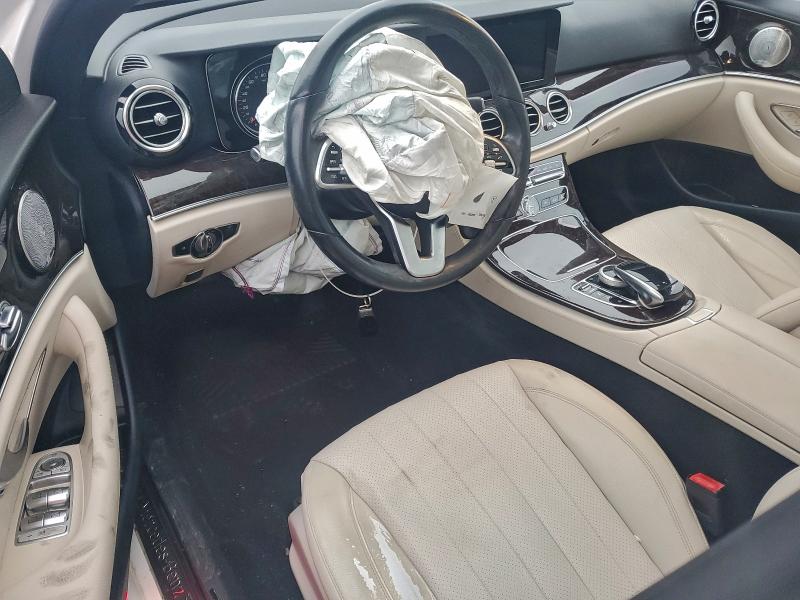 Фото 8 - MERCEDES-BENZ E-CLASS