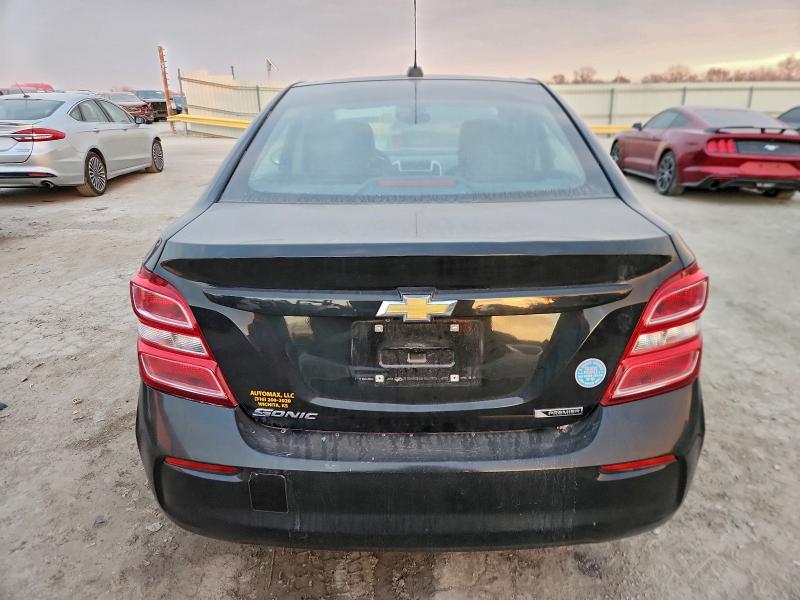 Фото 6 - CHEVROLET SONIC