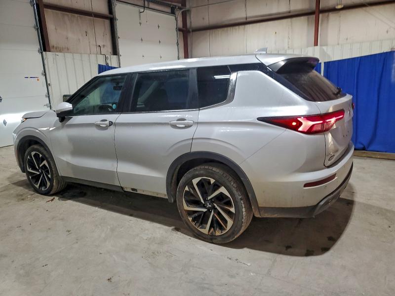 Фото 2 - MITSUBISHI OUTLANDER