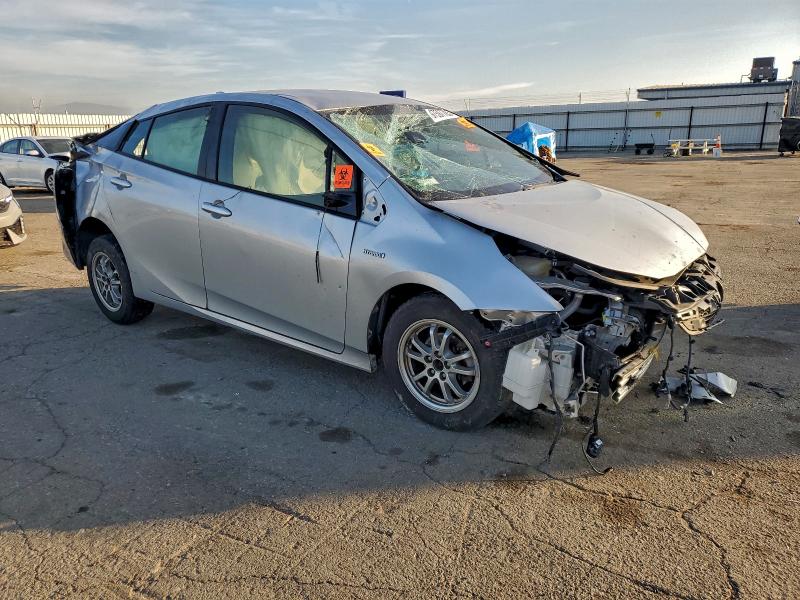 Фото 4 - TOYOTA PRIUS