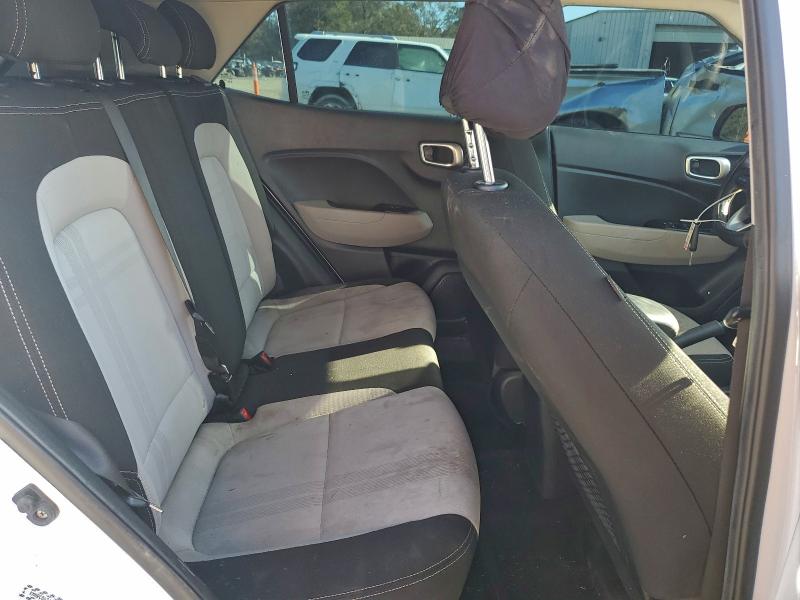 Фото 10 - HYUNDAI VENUE