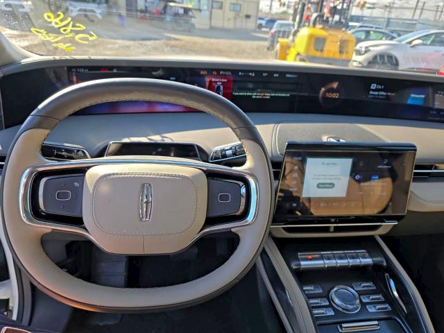 LINCOLN NAUTILUS P 2024 VIN 5LMPJ8J42RJ878069