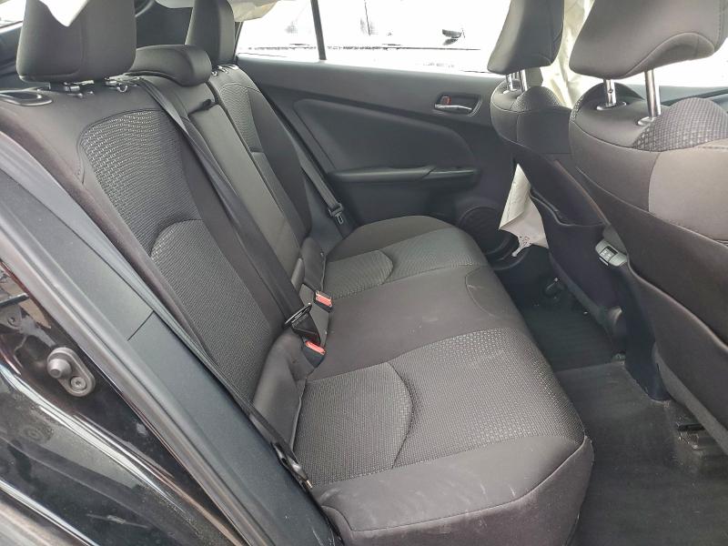 Фото 10 - TOYOTA PRIUS