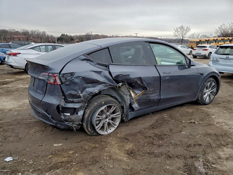 Фото 3 - TESLA MODEL Y