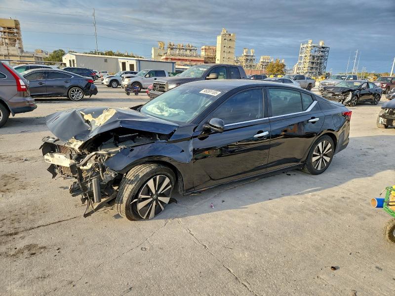 Фото 1 - NISSAN ALTIMA