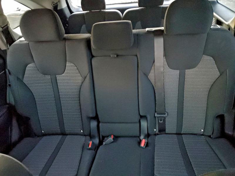 Фото 10 - KIA SORENTO