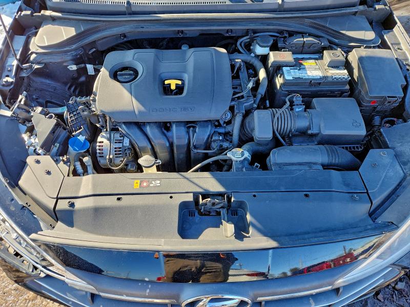 Фото 11 - HYUNDAI ELANTRA