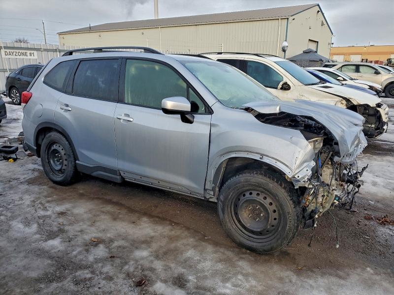 Фото 4 - SUBARU FORESTER