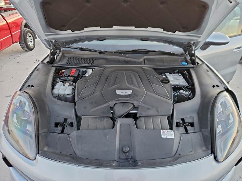 Фото 12 - PORSCHE CAYENNE