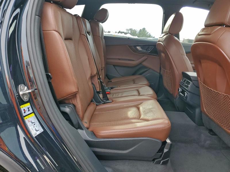 Фото 11 - AUDI Q7