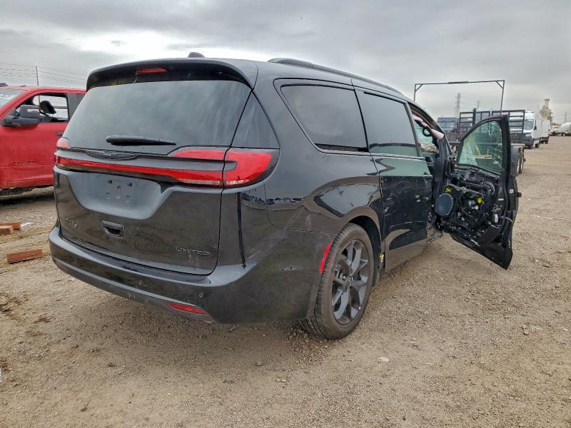 Фото 3 - CHRYSLER PACIFICA