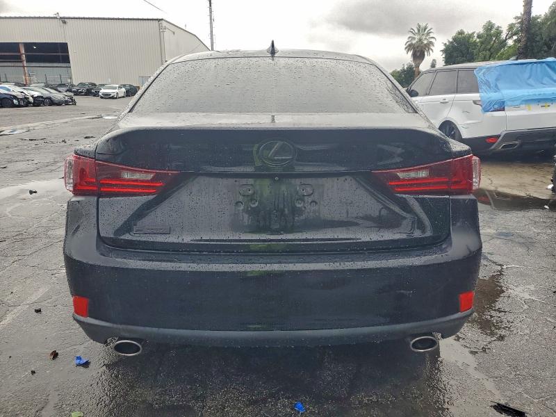 Фото 6 - LEXUS IS