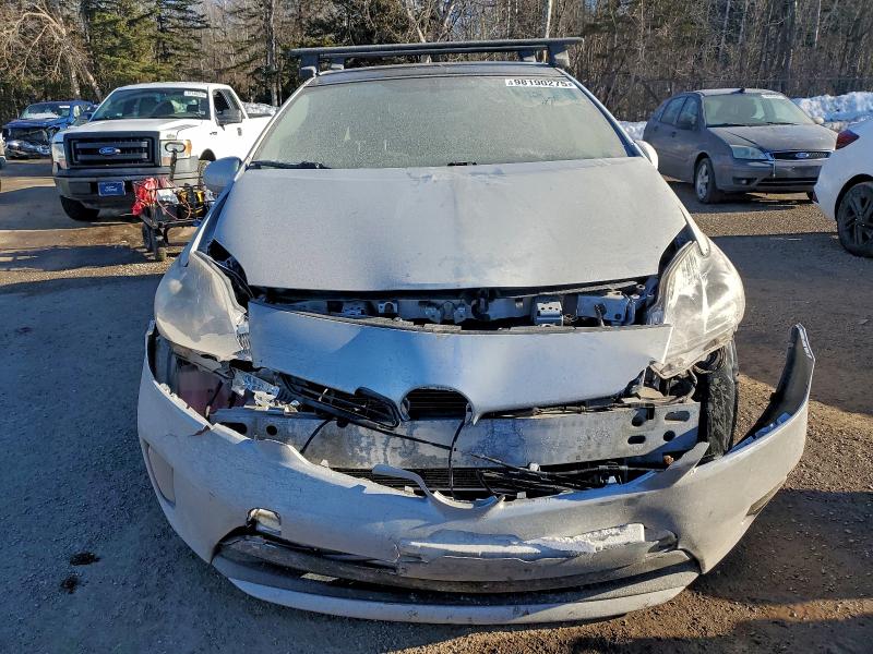 Фото 5 - TOYOTA PRIUS