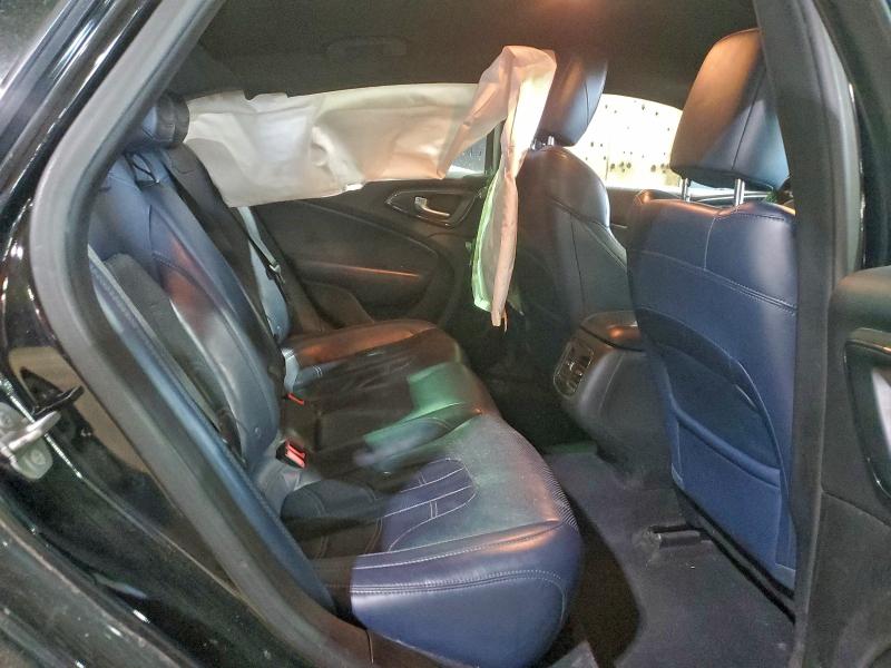 Фото 10 - CHRYSLER 200