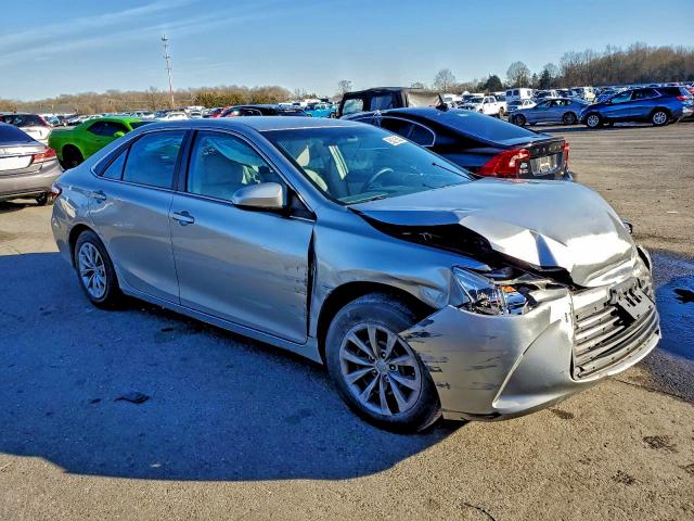 Фото 4 - TOYOTA CAMRY