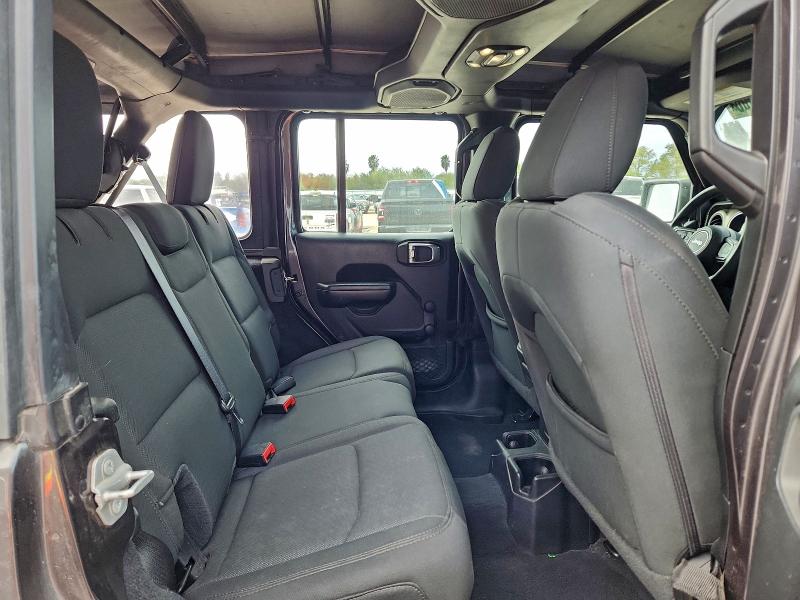 Фото 10 - JEEP WRANGLER