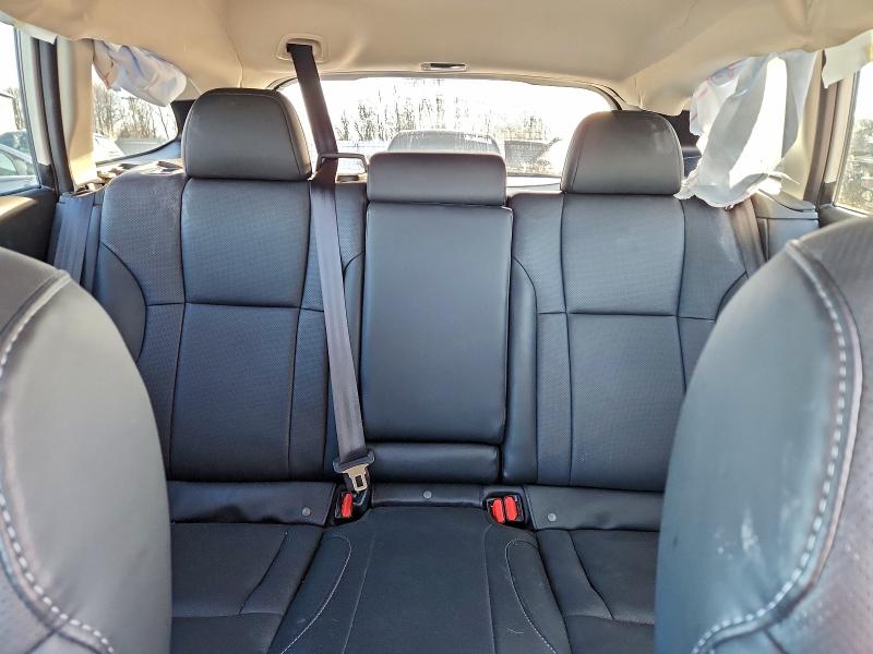 Фото 10 - SUBARU OUTBACK