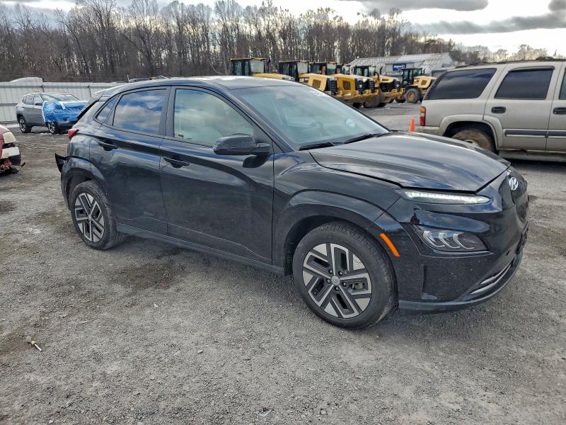 Фото 4 - HYUNDAI KONA