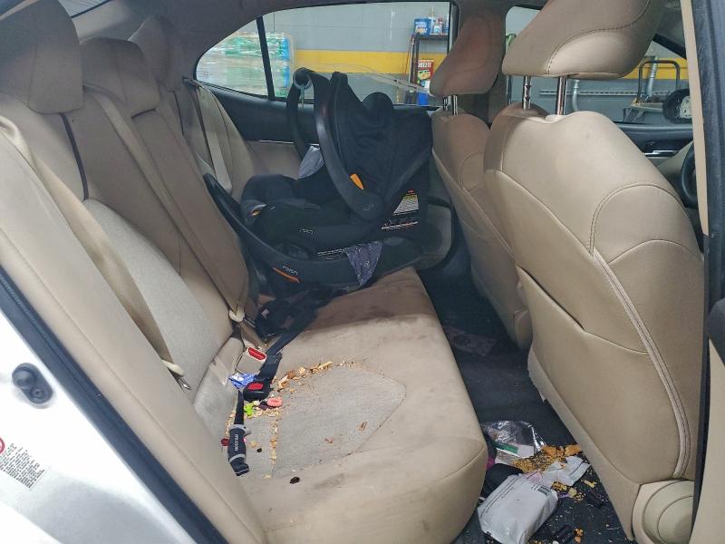 Фото 10 - TOYOTA CAMRY