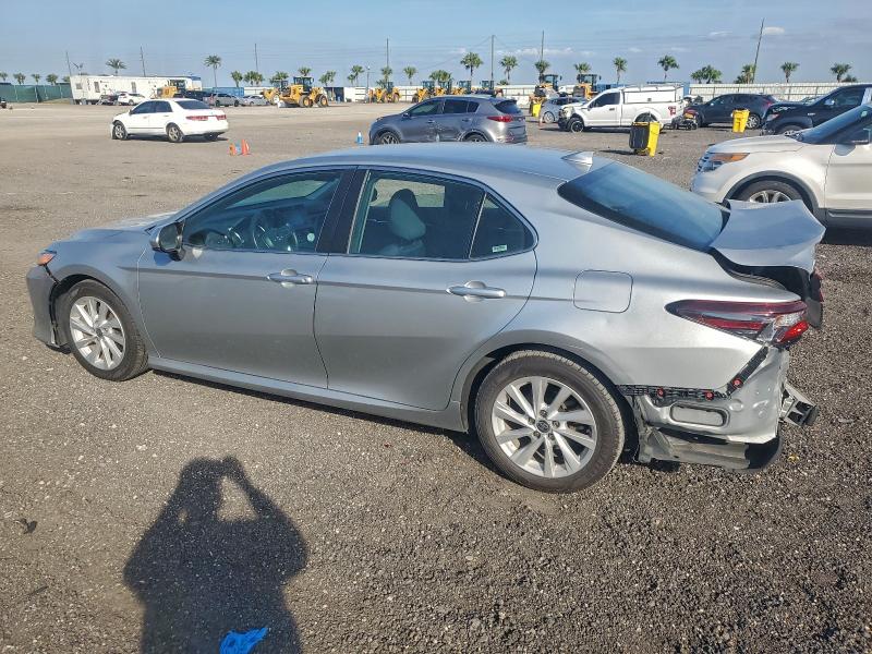 Фото 2 - TOYOTA CAMRY