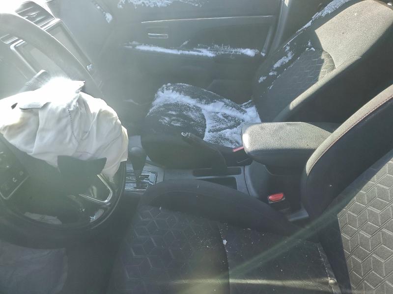 Фото 7 - MITSUBISHI OUTLANDER