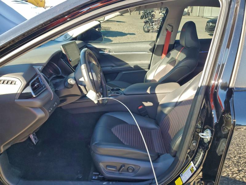 Фото 7 - TOYOTA CAMRY