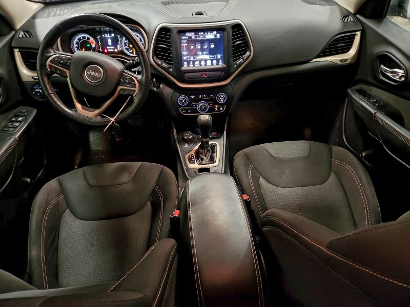 Фото 8 - JEEP GRAND CHER