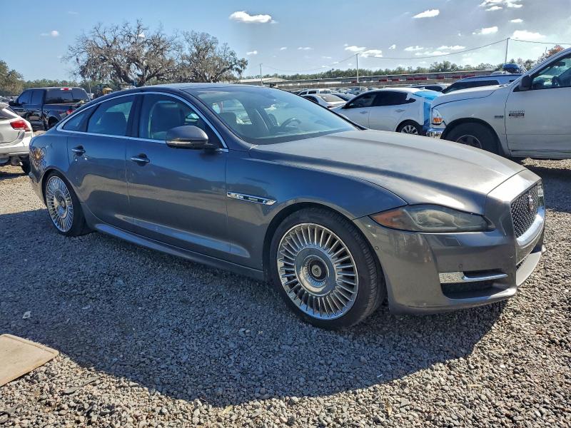 JAGUAR XJ 2016 VIN SAJWA1C74G8V96443