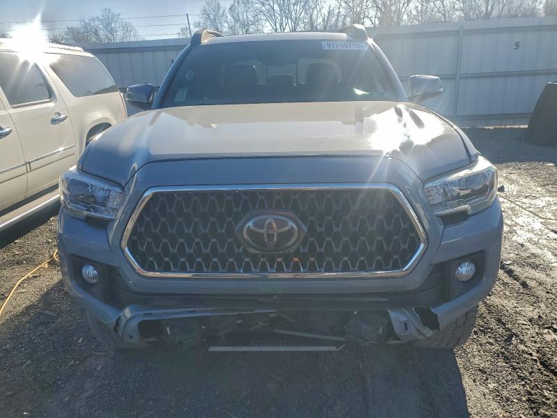 Фото 5 - TOYOTA TACOMA