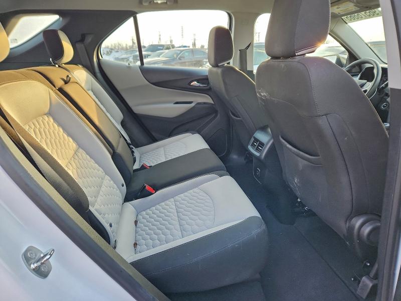 Фото 10 - CHEVROLET EQUINOX