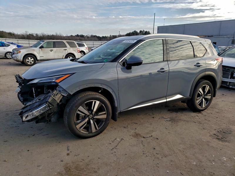 Фото 1 - NISSAN ROGUE