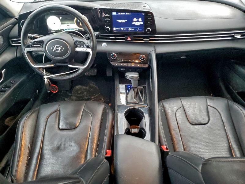 Фото 8 - HYUNDAI ELANTRA