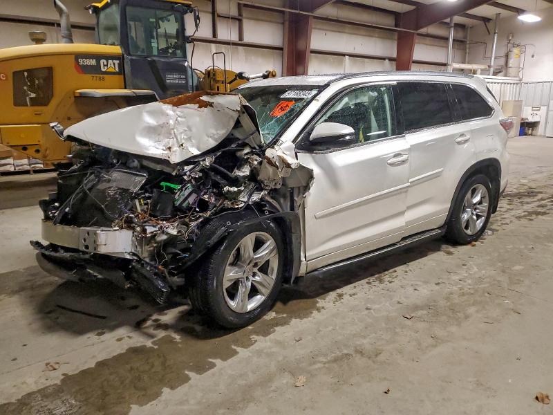 Фото 1 - TOYOTA HIGHLANDER