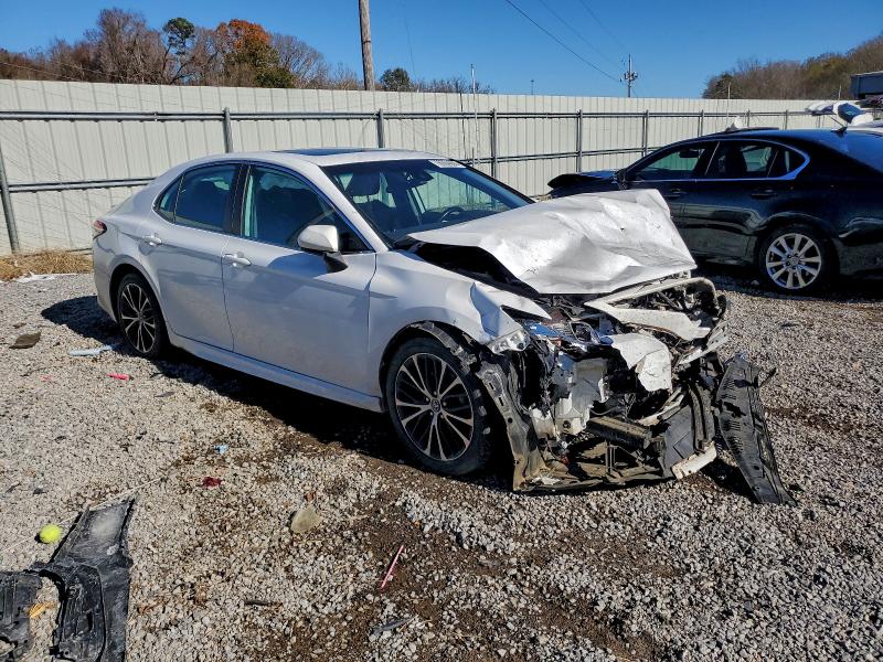 Фото 4 - TOYOTA CAMRY