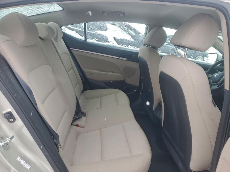 Фото 10 - HYUNDAI ELANTRA