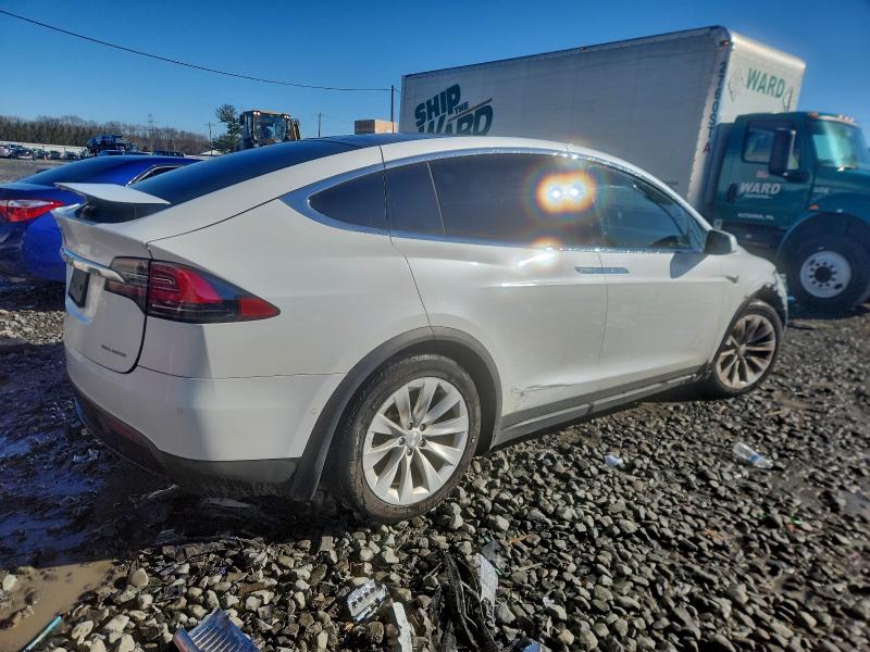 Фото 3 - TESLA MODEL X