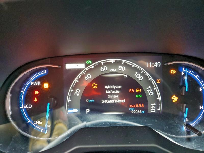 Фото 9 - TOYOTA RAV4