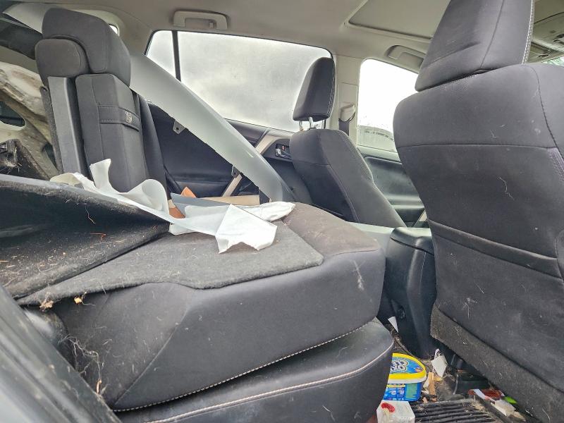 Фото 11 - TOYOTA RAV4