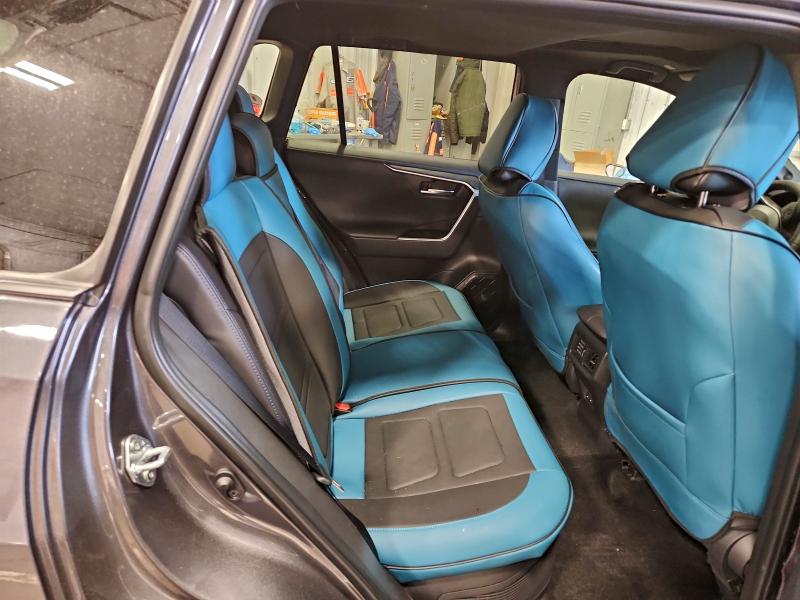 Фото 11 - TOYOTA RAV4