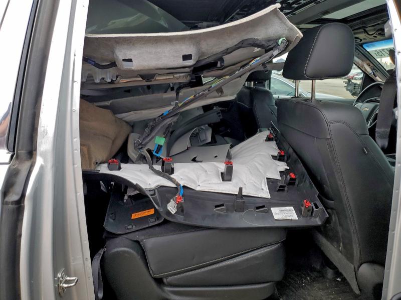 Фото 10 - CHEVROLET SUBURBAN