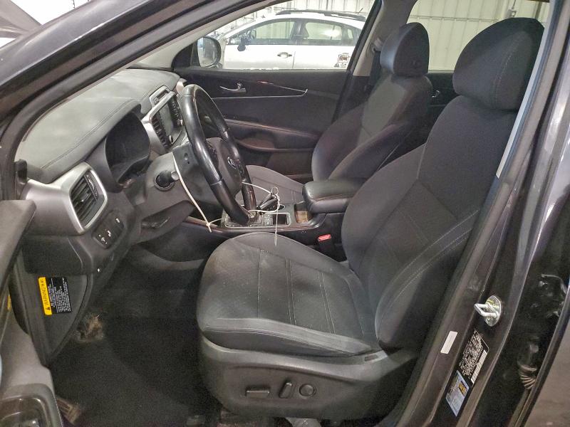 Фото 7 - KIA SORENTO