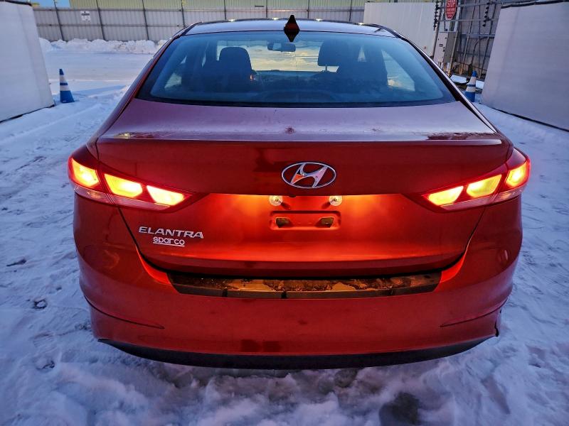 Фото 6 - HYUNDAI ELANTRA