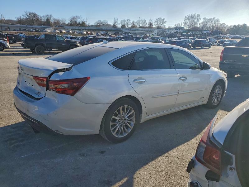 Фото 3 - TOYOTA AVALON