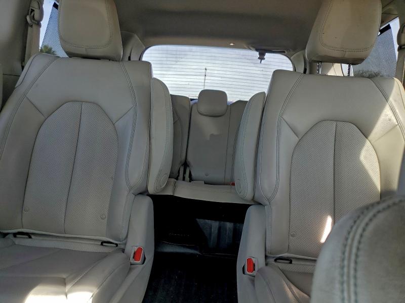 Фото 10 - CHRYSLER PACIFICA