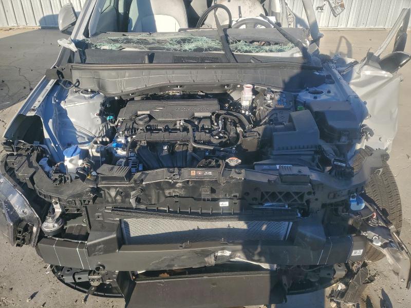 Фото 11 - HYUNDAI KONA