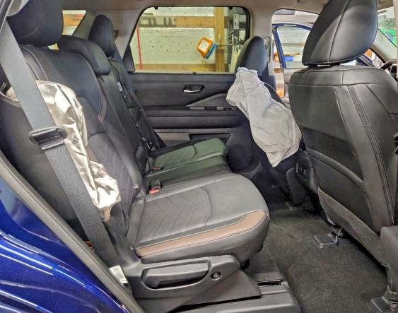 Фото 11 - NISSAN PATHFINDER