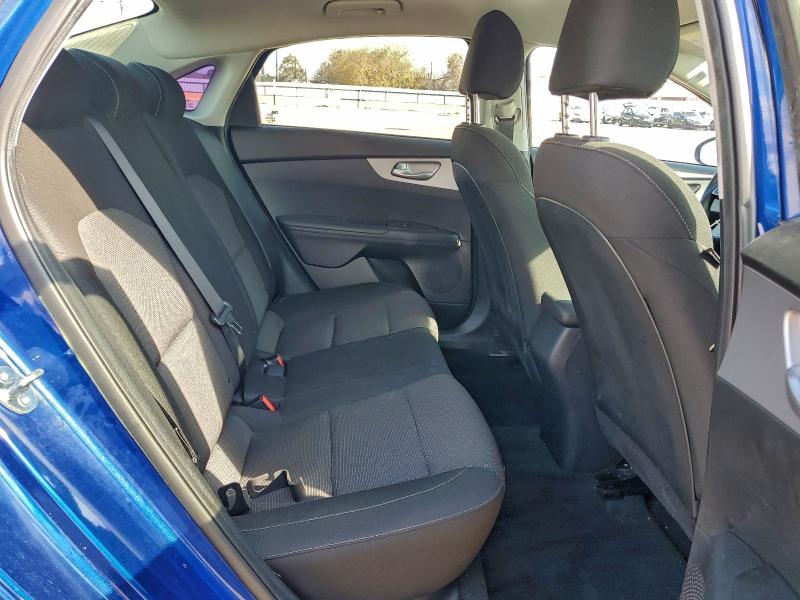 Фото 10 - KIA FORTE