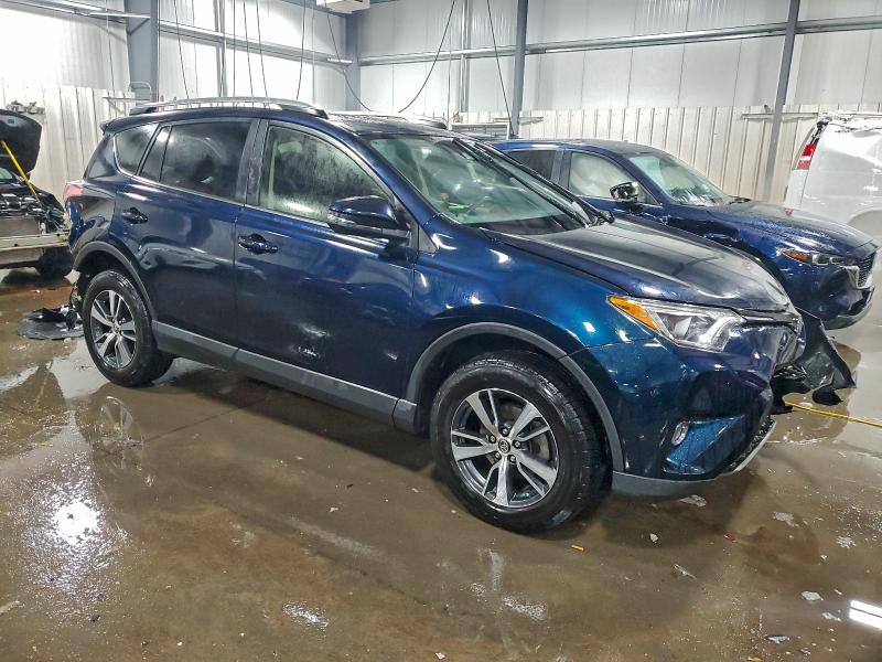 Фото 4 - TOYOTA RAV4